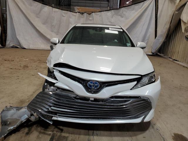  TOYOTA CAMRY 2020 Biały