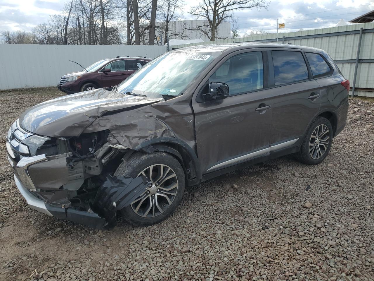 2017 Mitsubishi Outlander Es იყიდება Central Square-ში, NY - Front End