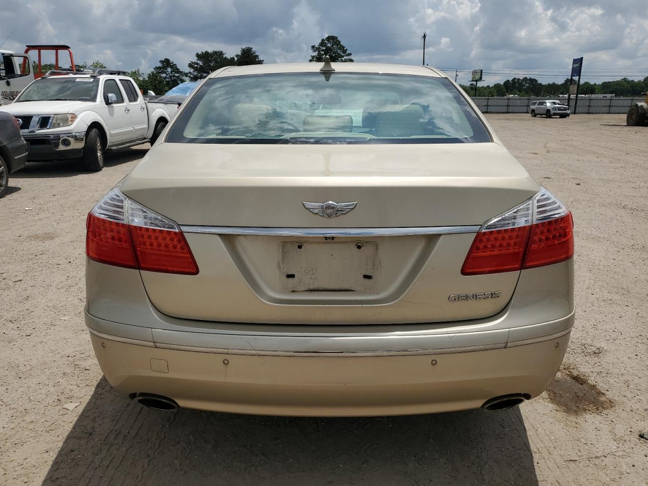 2011 Hyundai Genesis 3.8L VIN: KMHGC4DE8BU121255 Lot: 54934635