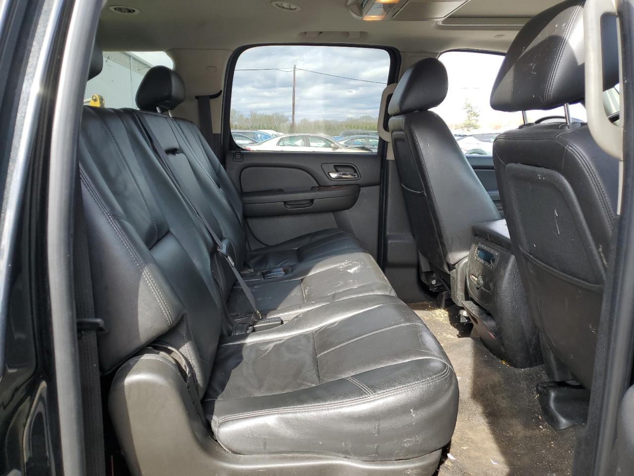 2010 Chevrolet Suburban K1500 Lt VIN: 1GNUKJE32AR164746 Lot: 53456925