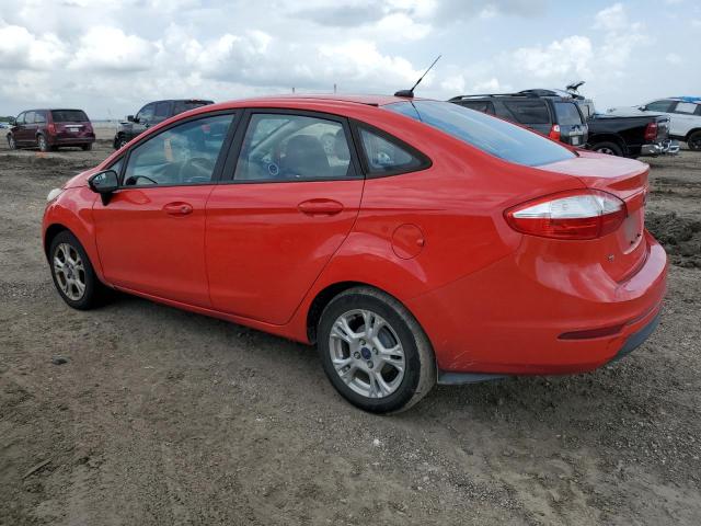 Sedans FORD FIESTA 2015 Czerwony
