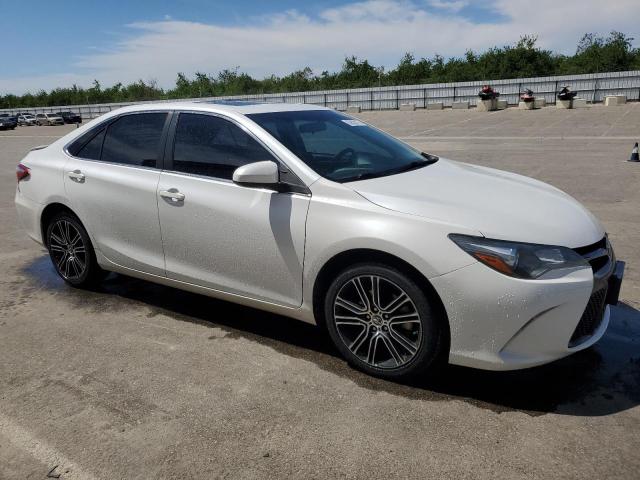  TOYOTA CAMRY 2016 White