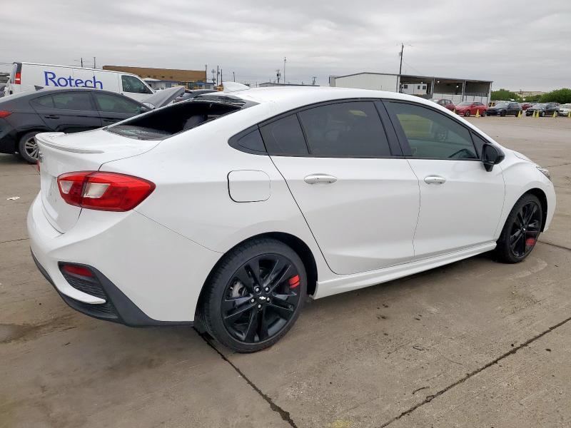  CHEVROLET CRUZE 2018 Белы