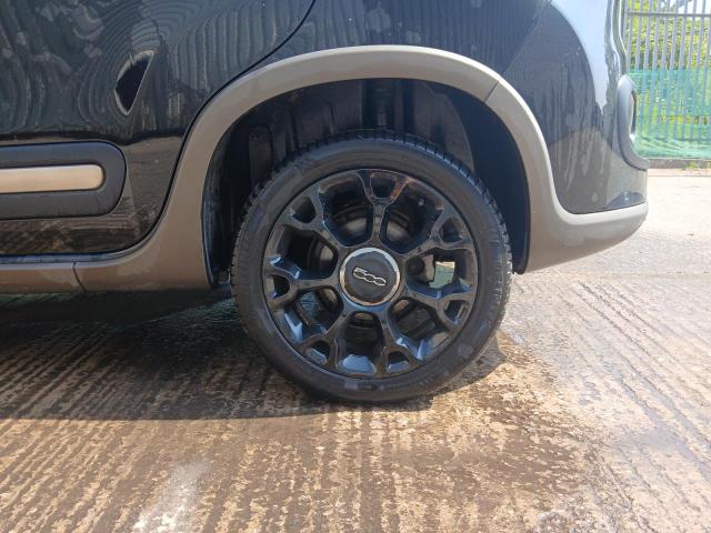 2014 FIAT 500L TREKK