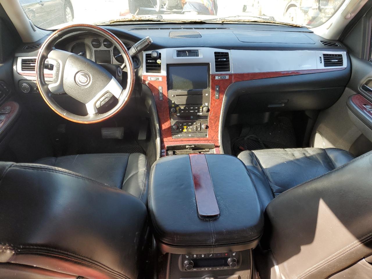 2008 Cadillac Escalade Luxury VIN: 1GYFK63867R123908 Lot: 52127835