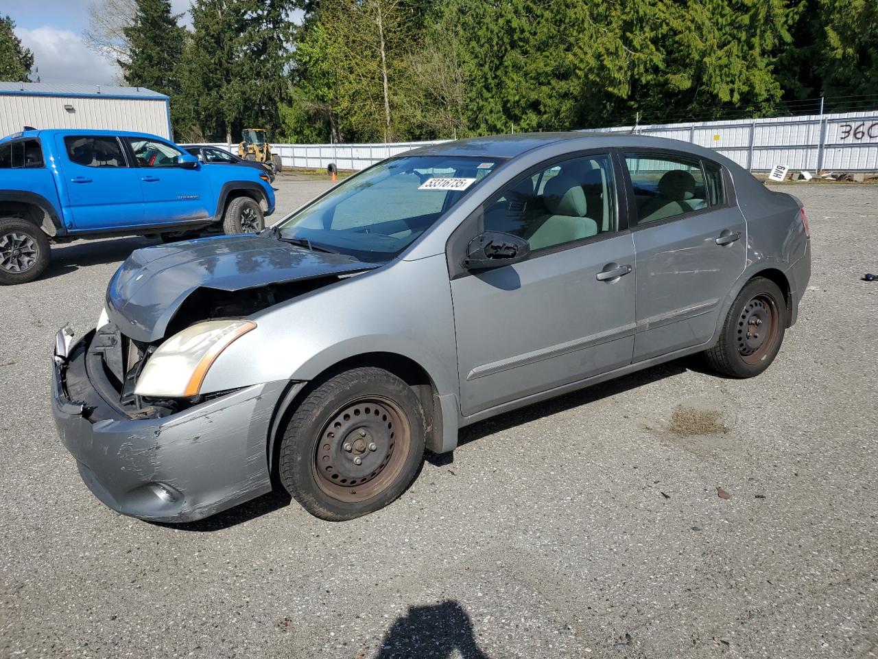 2010 Nissan Sentra 2.0 na sprzedaż w Arlington, WA - Front End