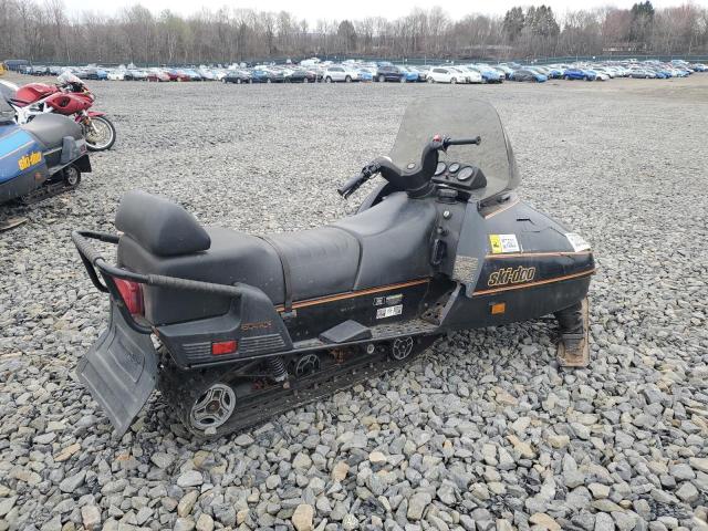 1987 SKIDOO SNOWBMOBIL
