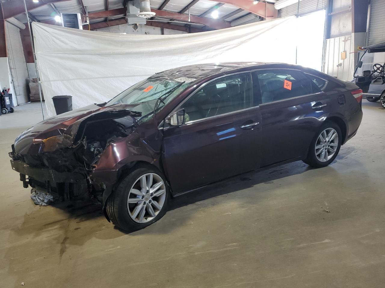 North Billerica, MA에서 판매 중인 2013 Toyota Avalon Base - All Over