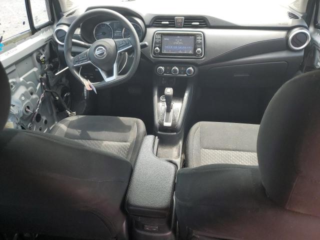  NISSAN VERSA 2020 Srebrny