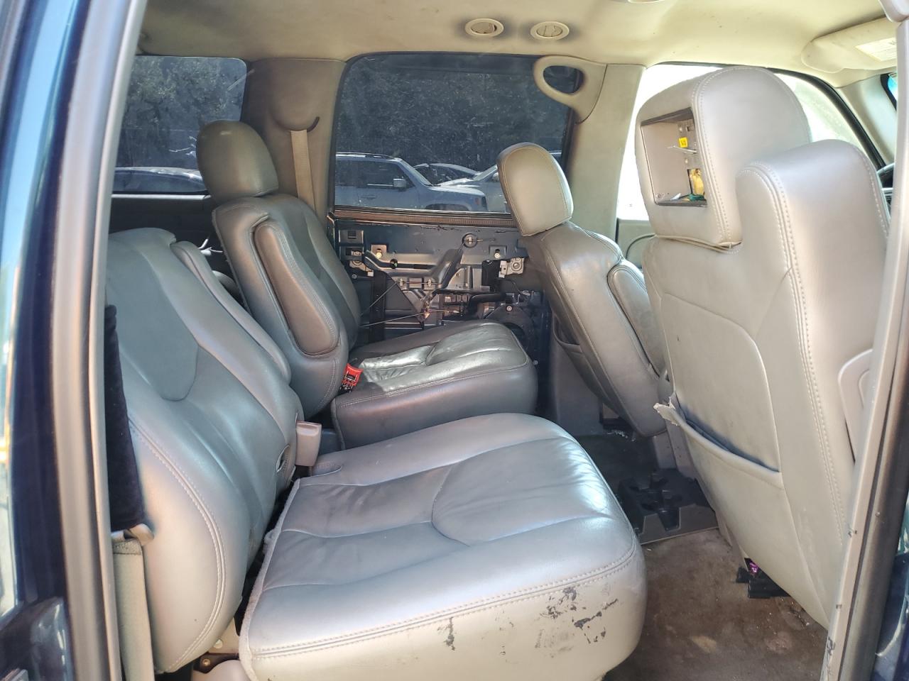 2005 Chevrolet Suburban K1500 VIN: 3GNFK16Z25G202817 Lot: 55101935