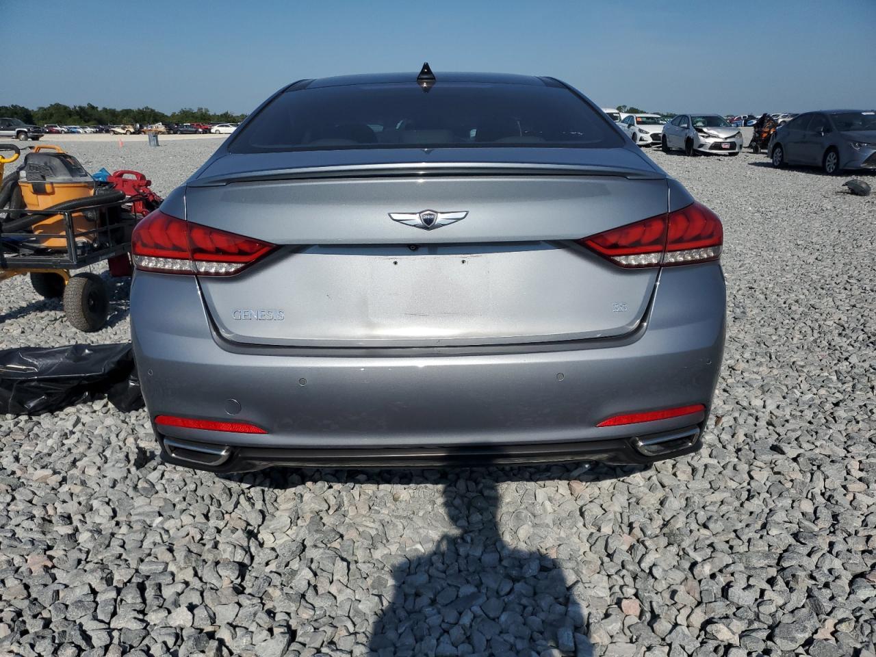 2015 Hyundai Genesis 3.8L VIN: KMHGN4JE3FU028843 Lot: 54317905