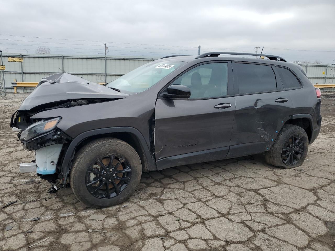 2023 Jeep Cherokee Altitude Lux for Sale in Dyer, IN - Front End