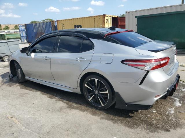  TOYOTA CAMRY 2019 Srebrny
