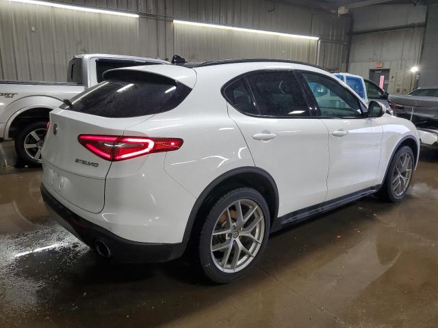  ALFA ROMEO STELVIO 2018 White