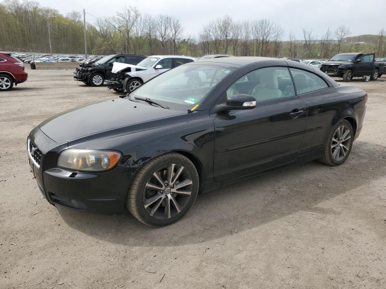 Marlboro, NY에서 판매 중인 2010 Volvo C70 T5 - Minor Dent/Scratches