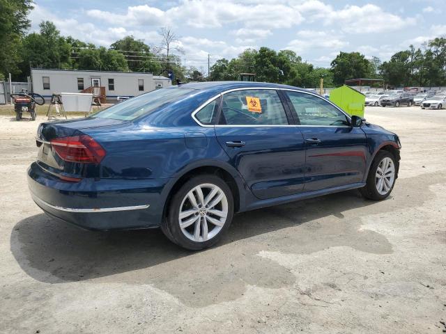  VOLKSWAGEN PASSAT 2018 Синий