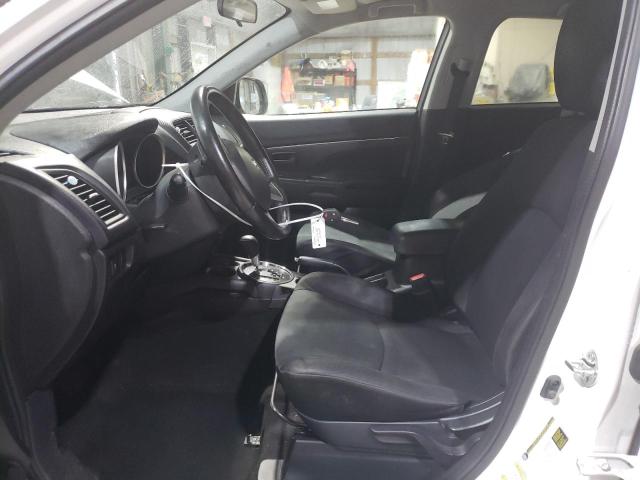 Паркетники MITSUBISHI OUTLANDER 2015 Белы