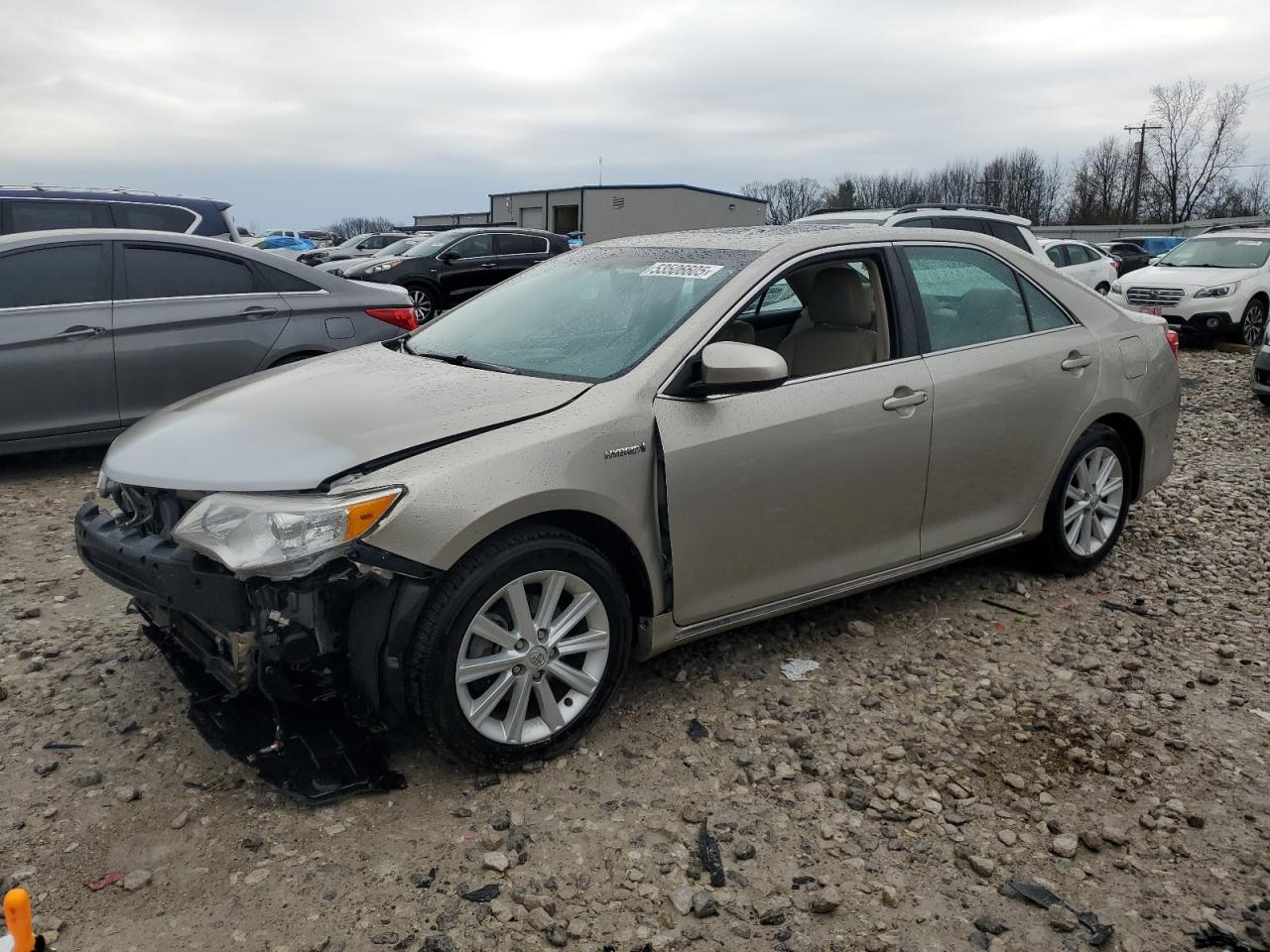 2013 Toyota Camry Hybrid for Sale in Wayland, MI - Front End