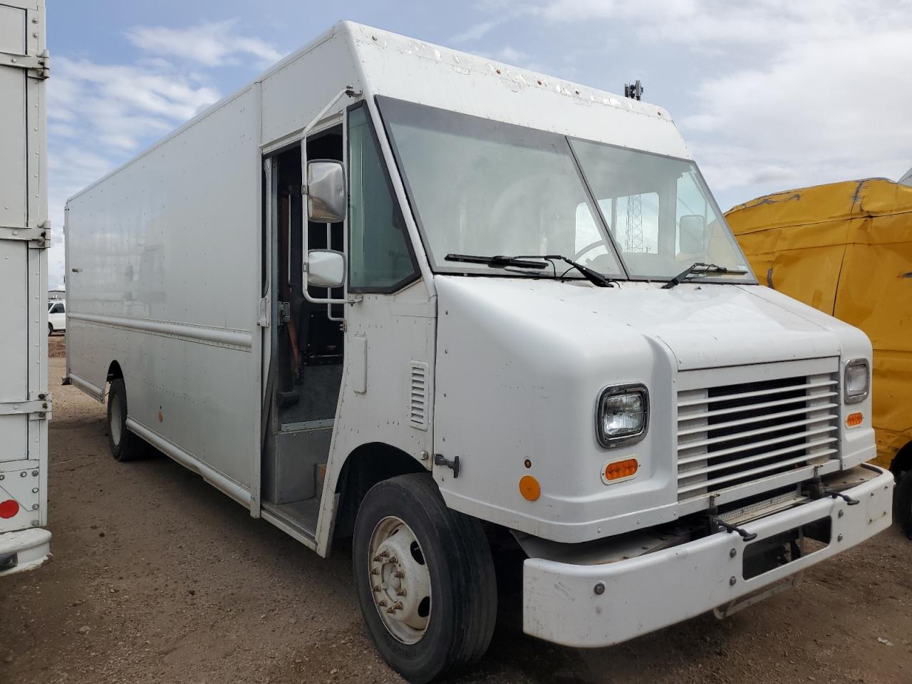 2015 Ford F59 Delivery Truck for Sale in Amarillo, TX - Minor Dent/Scratches