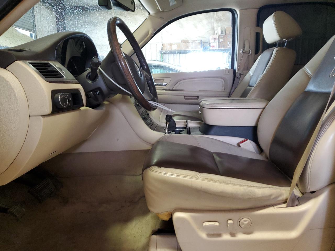 2007 Cadillac Escalade Luxury VIN: 1GYFK638X7R140856 Lot: 54491655
