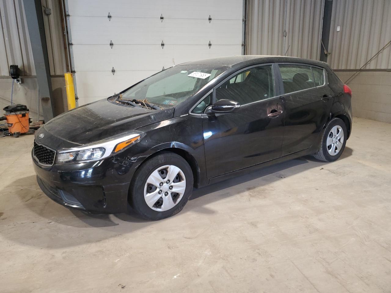 2017 Kia Forte Lx იყიდება West Mifflin-ში, PA - Vandalism