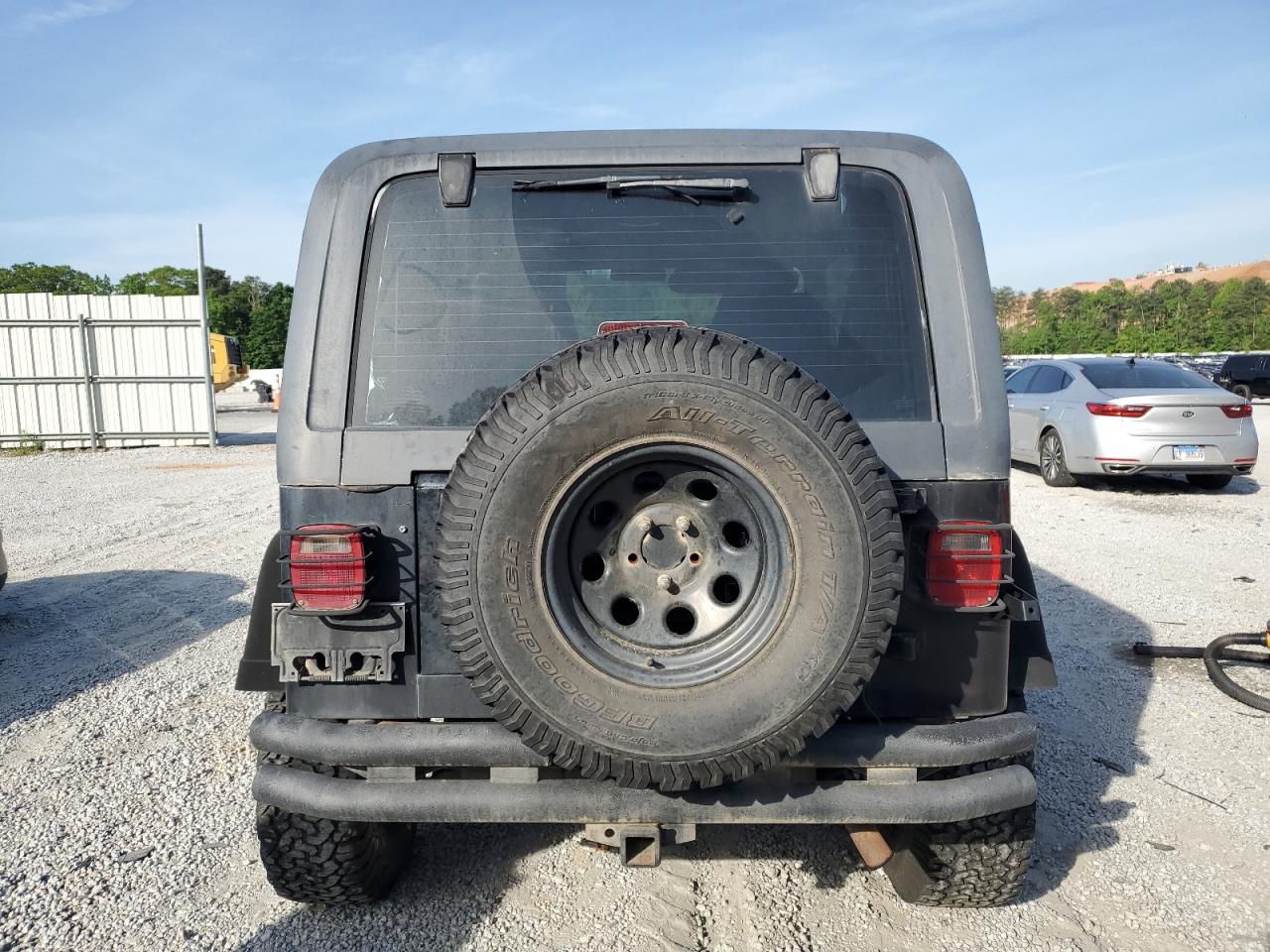 1995 Jeep Wrangler / Yj Se VIN: 1J4FY29S6SP215048 Lot: 53362435