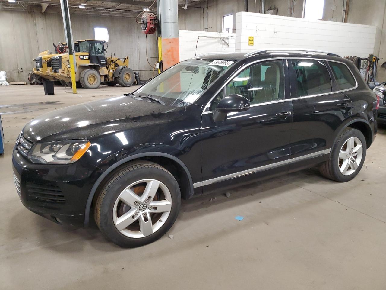2012 Volkswagen Touareg V6 Tdi продається в Blaine, MN - Minor Dent/Scratches