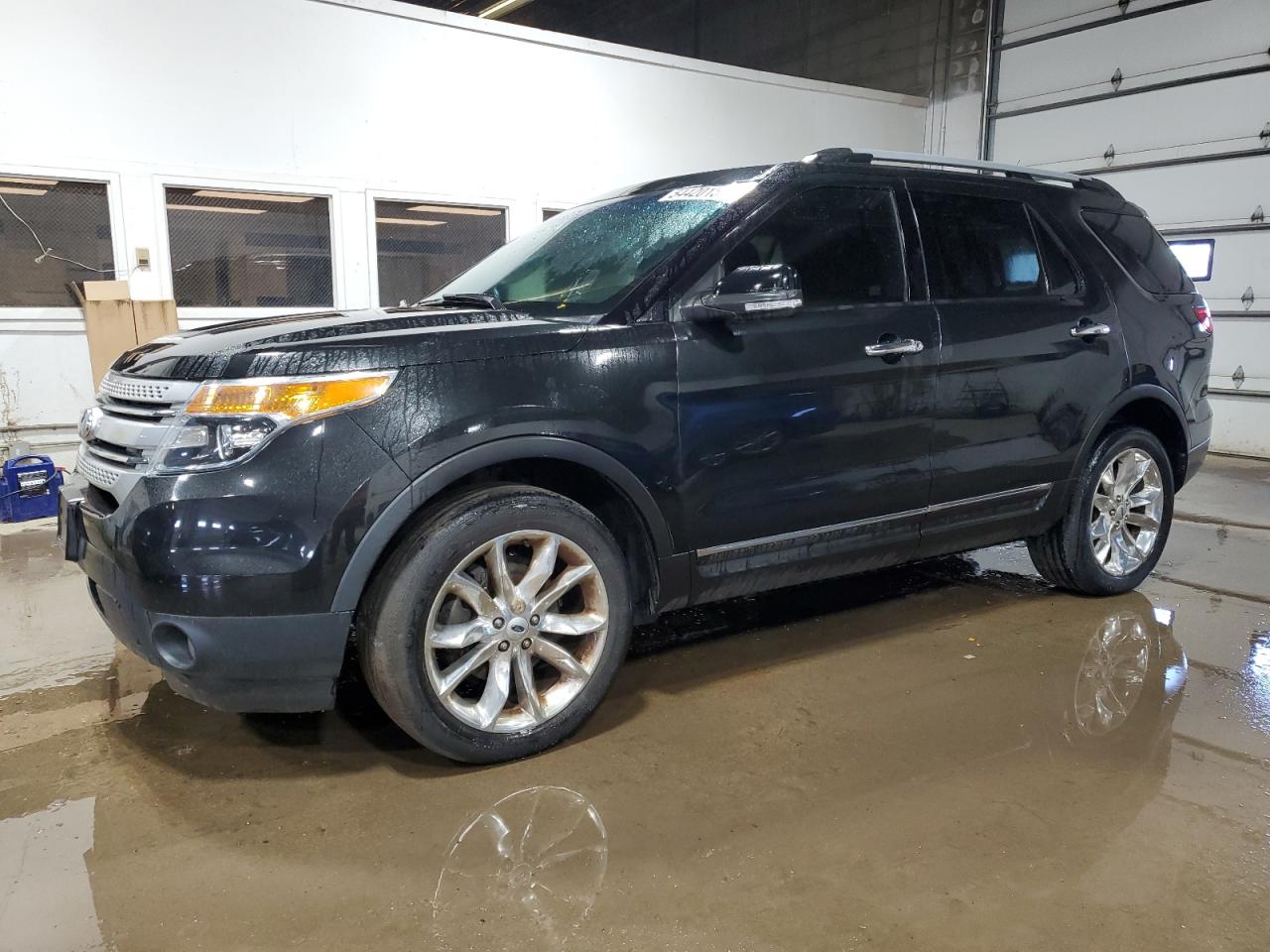2014 Ford Explorer Xlt for Sale in Blaine, MN - Front End