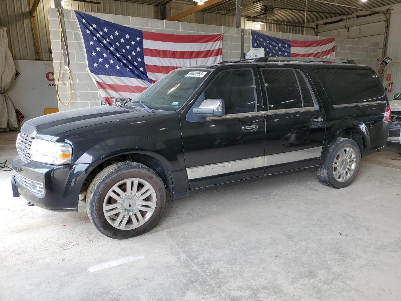 Columbia, MO에서 판매 중인 2011 Lincoln Navigator L - Normal Wear