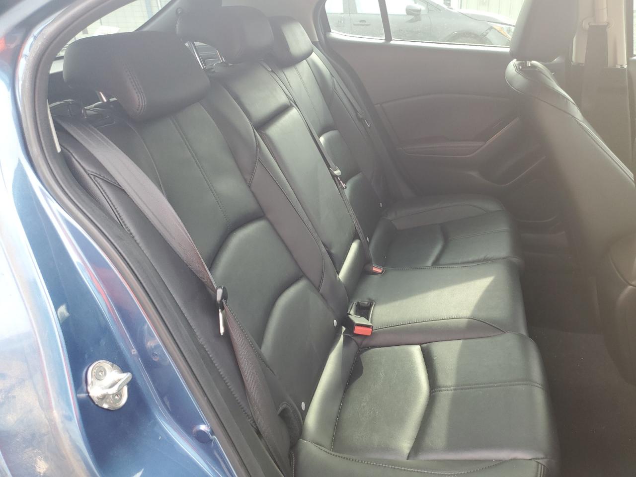 3mzbn1l76hm107178 3MZBN1L76HM107178 2017 Mazda 3 Touring