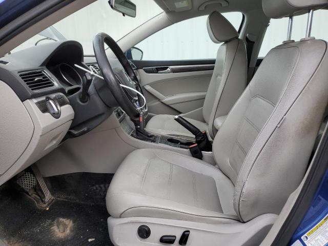  VOLKSWAGEN PASSAT 2017 Синий