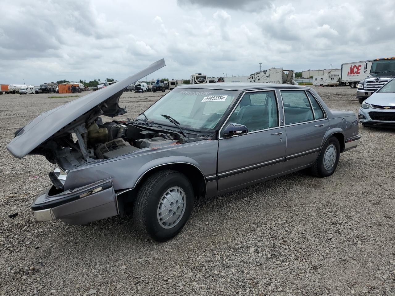 1990 Buick Lesabre Custom for Sale in Houston, TX - Front End