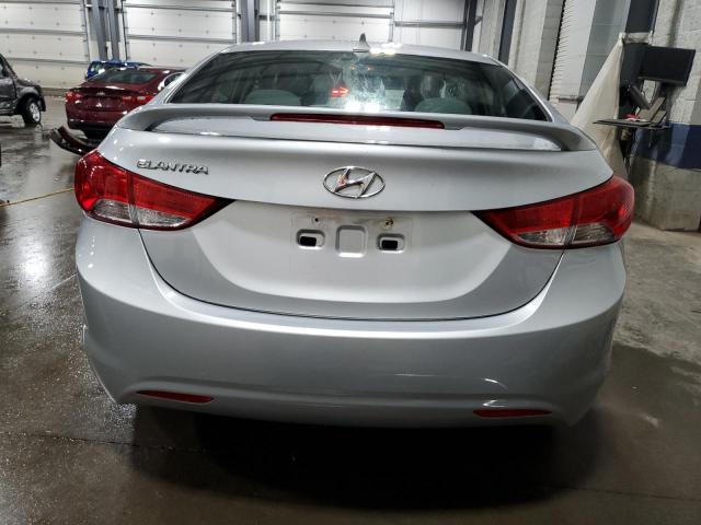  HYUNDAI ELANTRA 2013 Srebrny