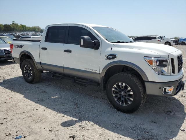  NISSAN TITAN 2017 White