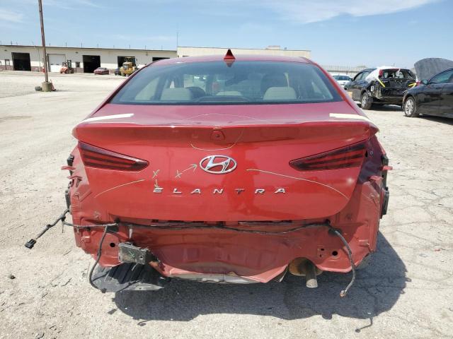  HYUNDAI ELANTRA 2019 Червоний