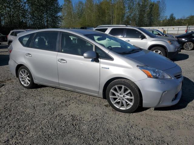  TOYOTA PRIUS 2014 Серебристый