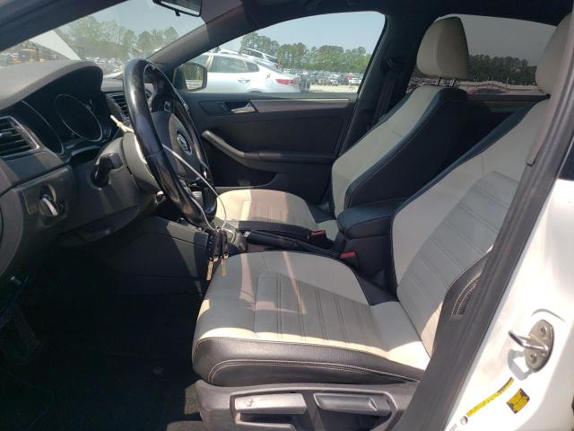  VOLKSWAGEN JETTA 2017 Белы