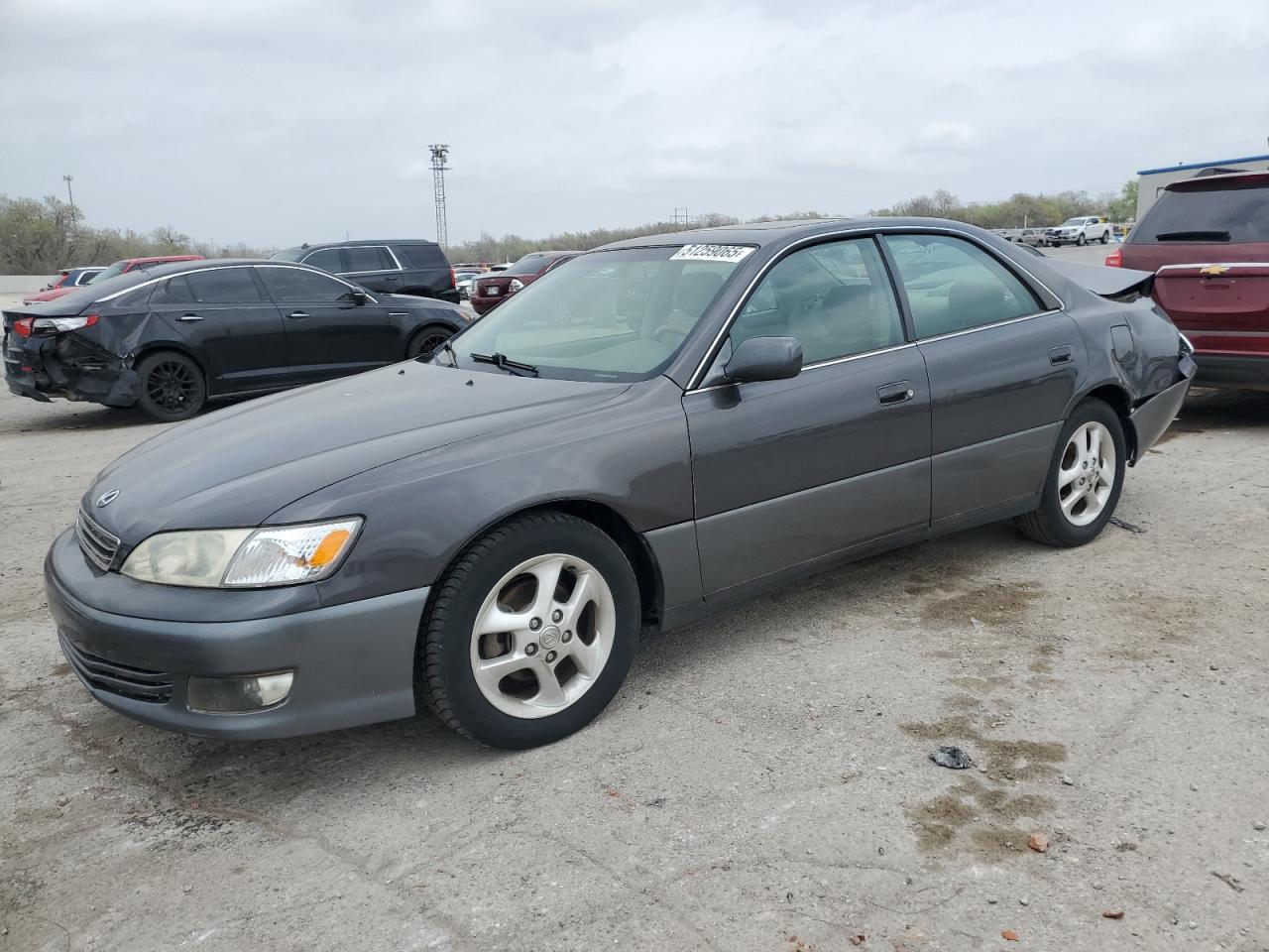 2001 LEXUS ES300