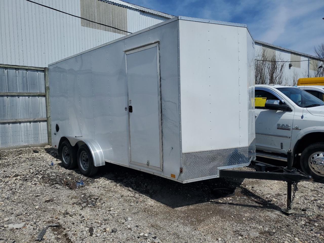 2024 Look K8416Stsv-070 Enclosed Cargo Trailer zu verkaufen in Franklin, WI - Rear End