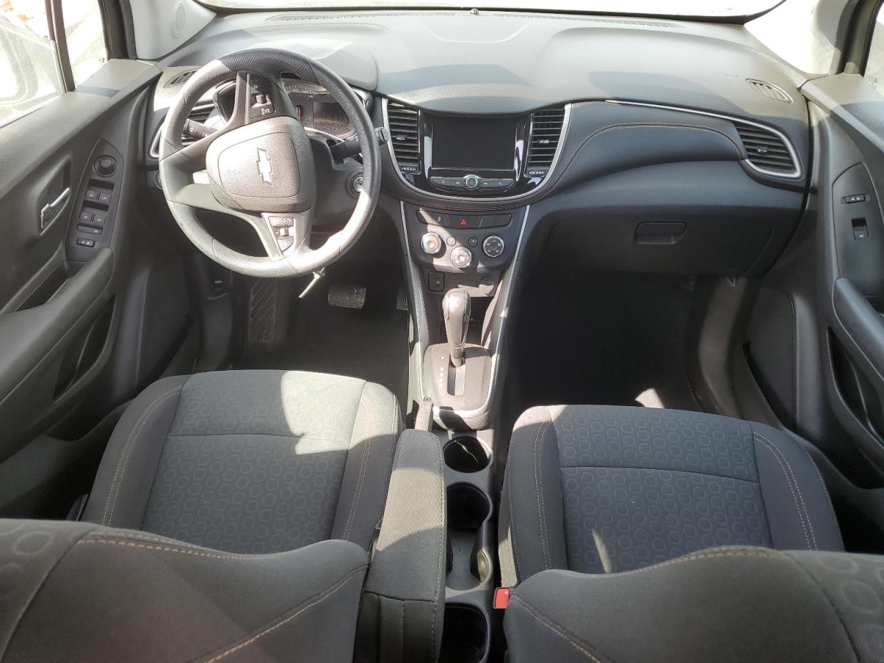 2020 Chevrolet Trax Ls VIN: 3GNCJKSBXLL211404 Lot: 53370245