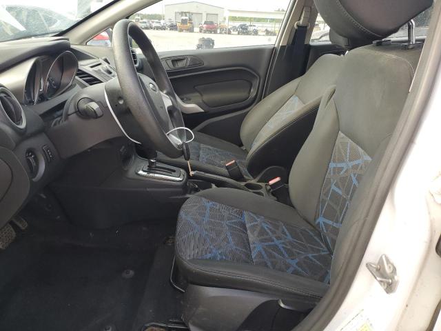  FORD FIESTA 2012 Белый