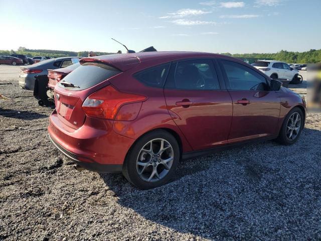 Sedans FORD FOCUS 2014 Czerwony
