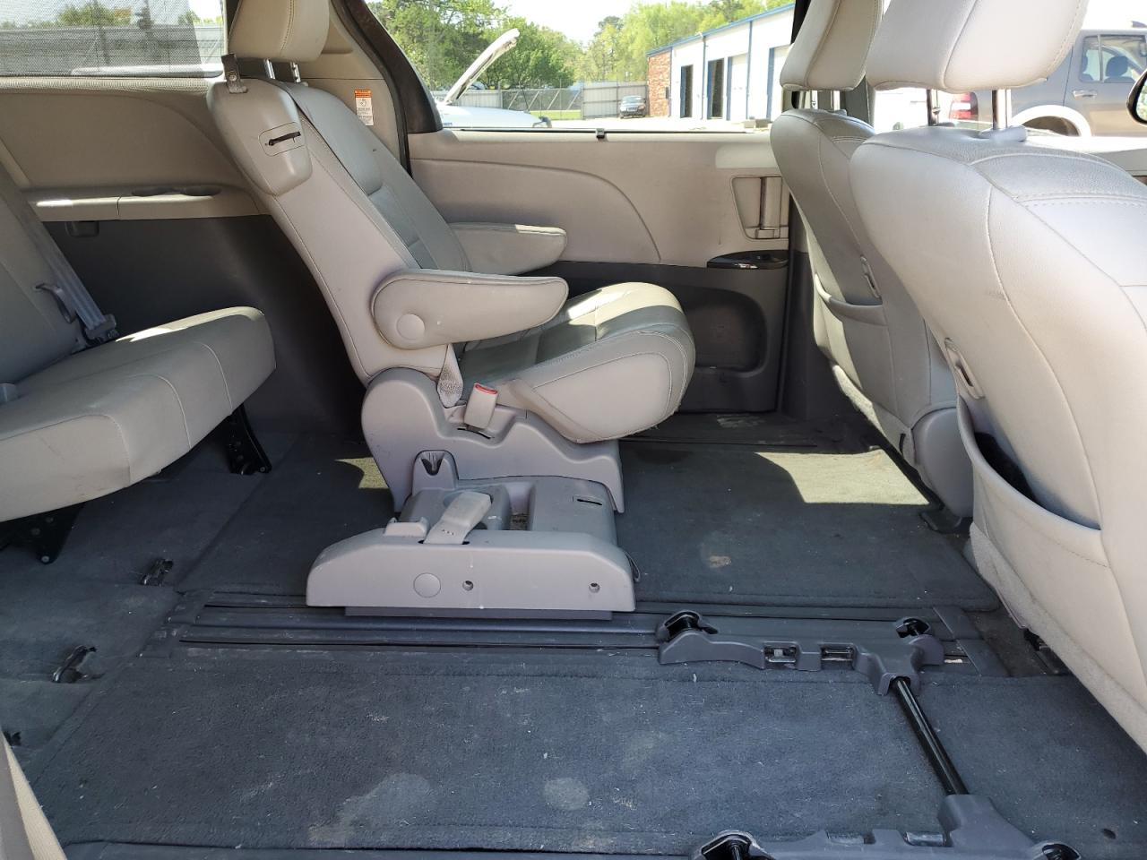 5TDYK3DC5FS588518 2015 Toyota Sienna Xle