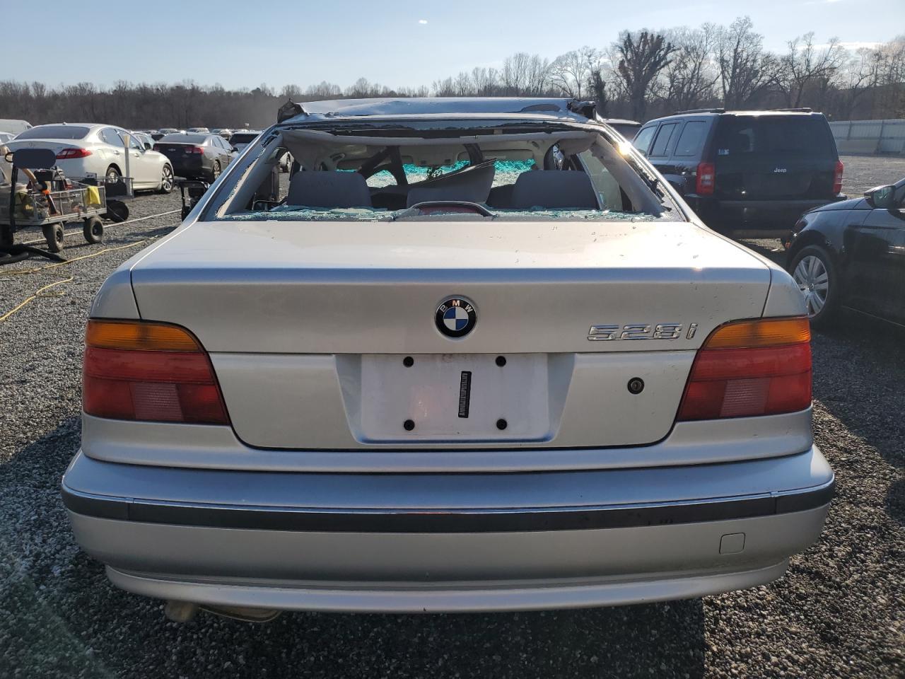 WBADM6345YGU04709 2000 BMW 528 I Automatic