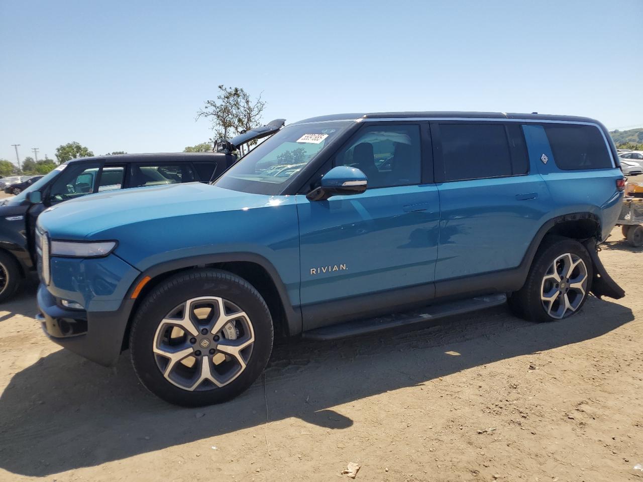 2024 Rivian R1S Adventure