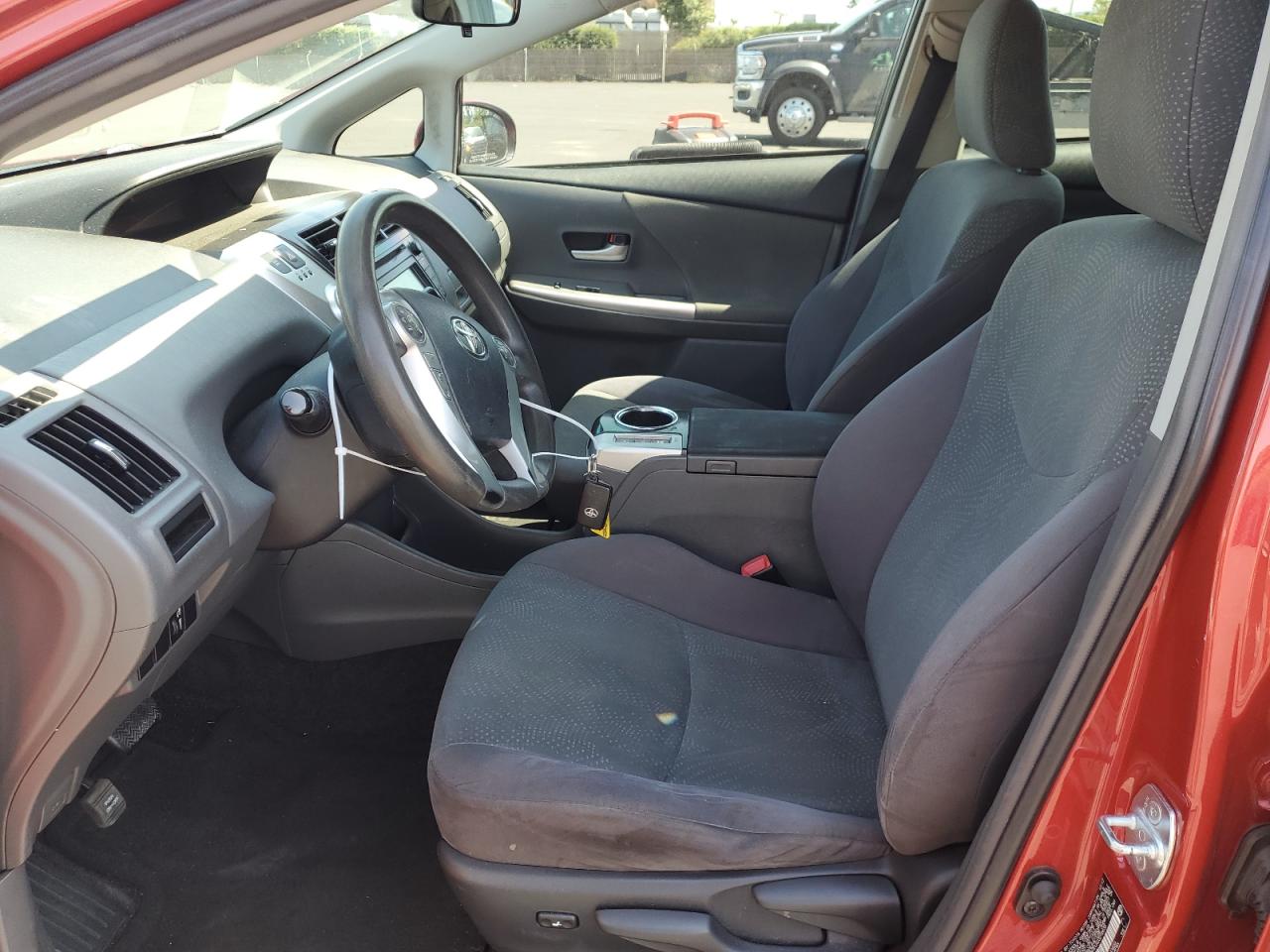 JTDZN3EUXD3218635 2013 Toyota Prius V