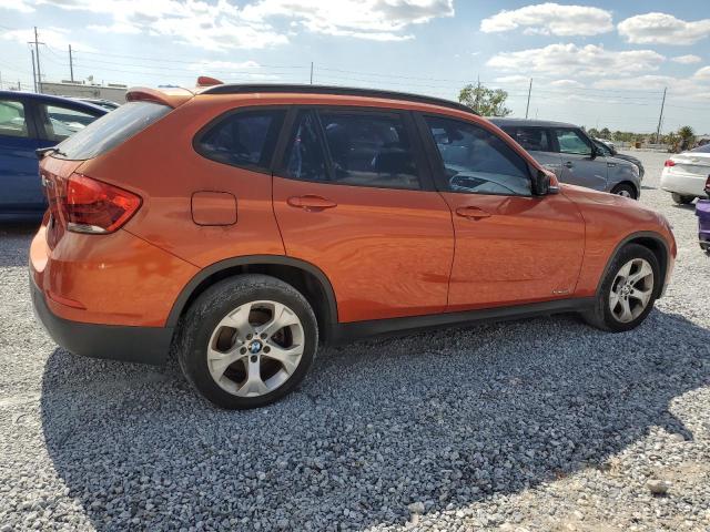 Crossovers BMW X1 2015 Orange