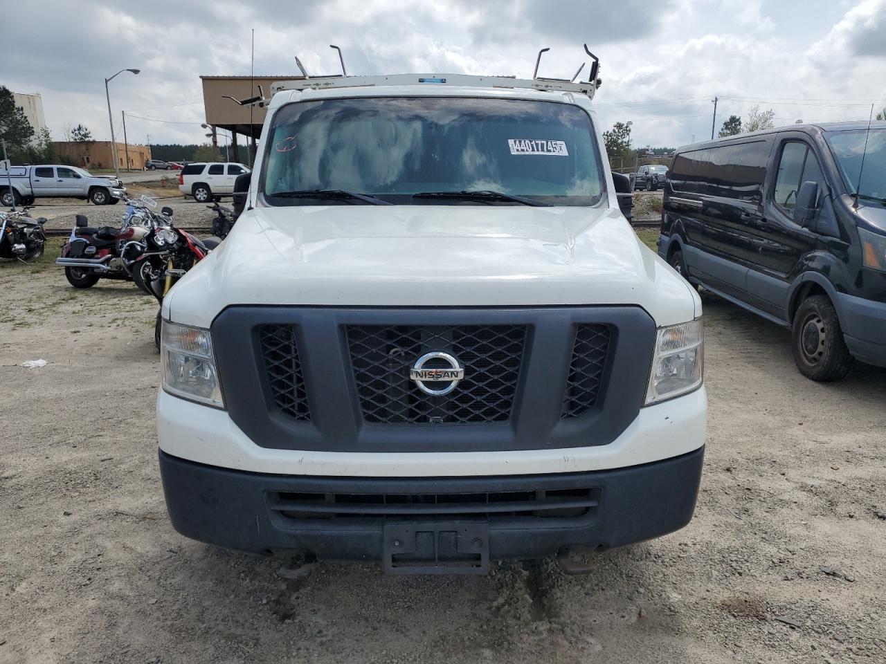 2014 Nissan NV - Image 5
