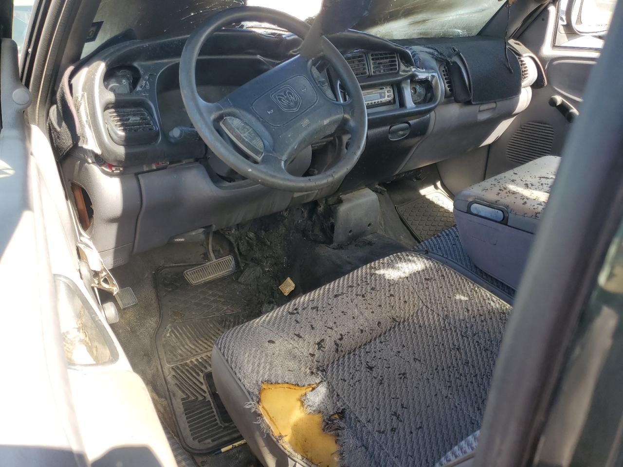 1998 Dodge Ram 1500 VIN: 3B7HC16Y3WM252702 Lot: 53501055