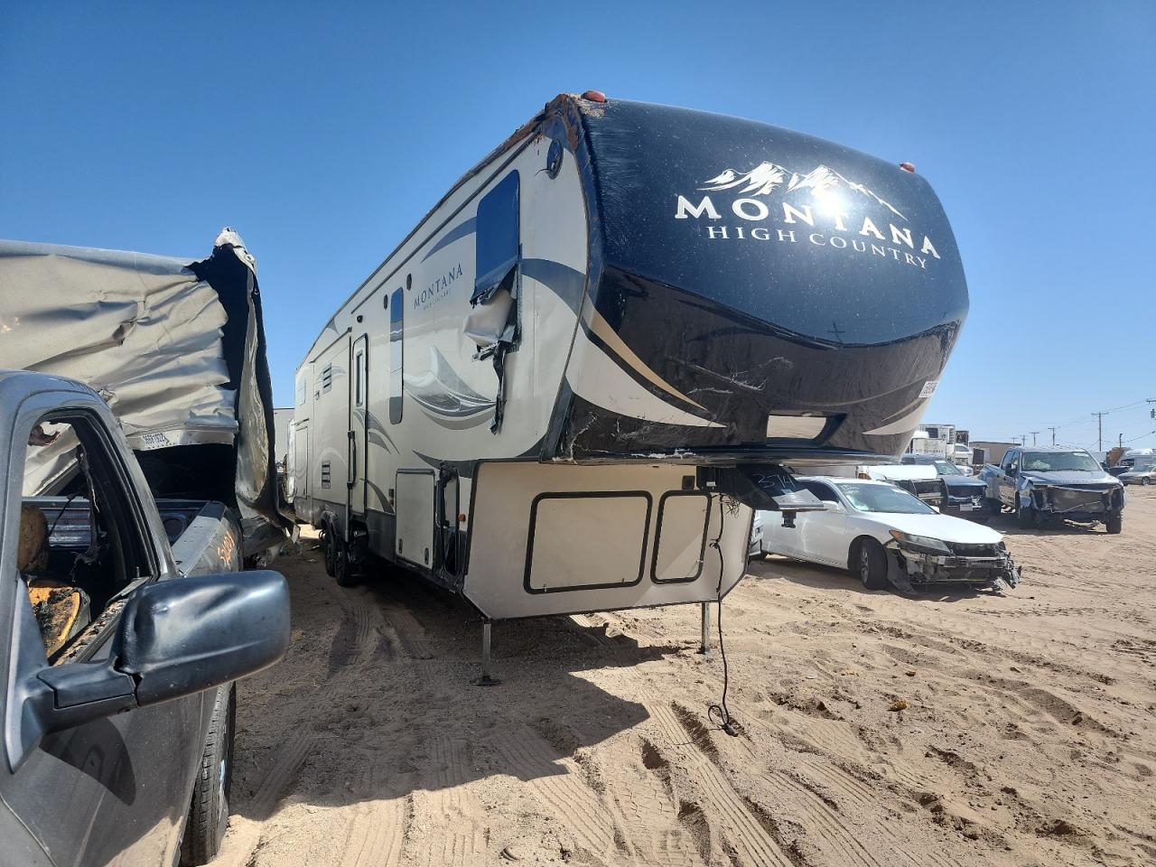 2016 Dutchman Montana for Sale in Albuquerque, NM - Water/Flood